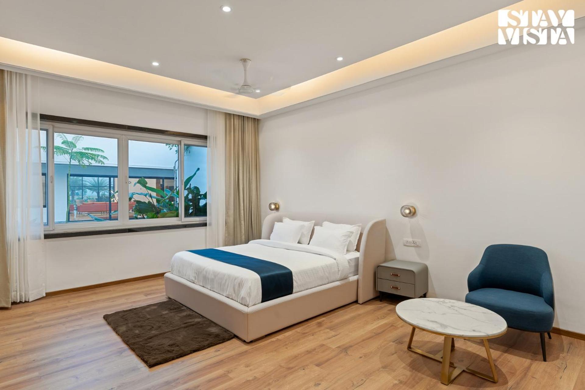 Stayvista At Aj House With Pvt Pool & Projector Set-Up 海得拉巴 外观 照片